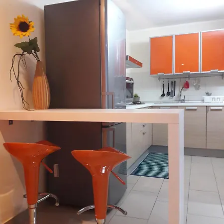 Two Steps Ortygia Apartment *