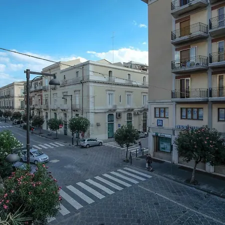 Two Steps Ortygia 시라쿠사